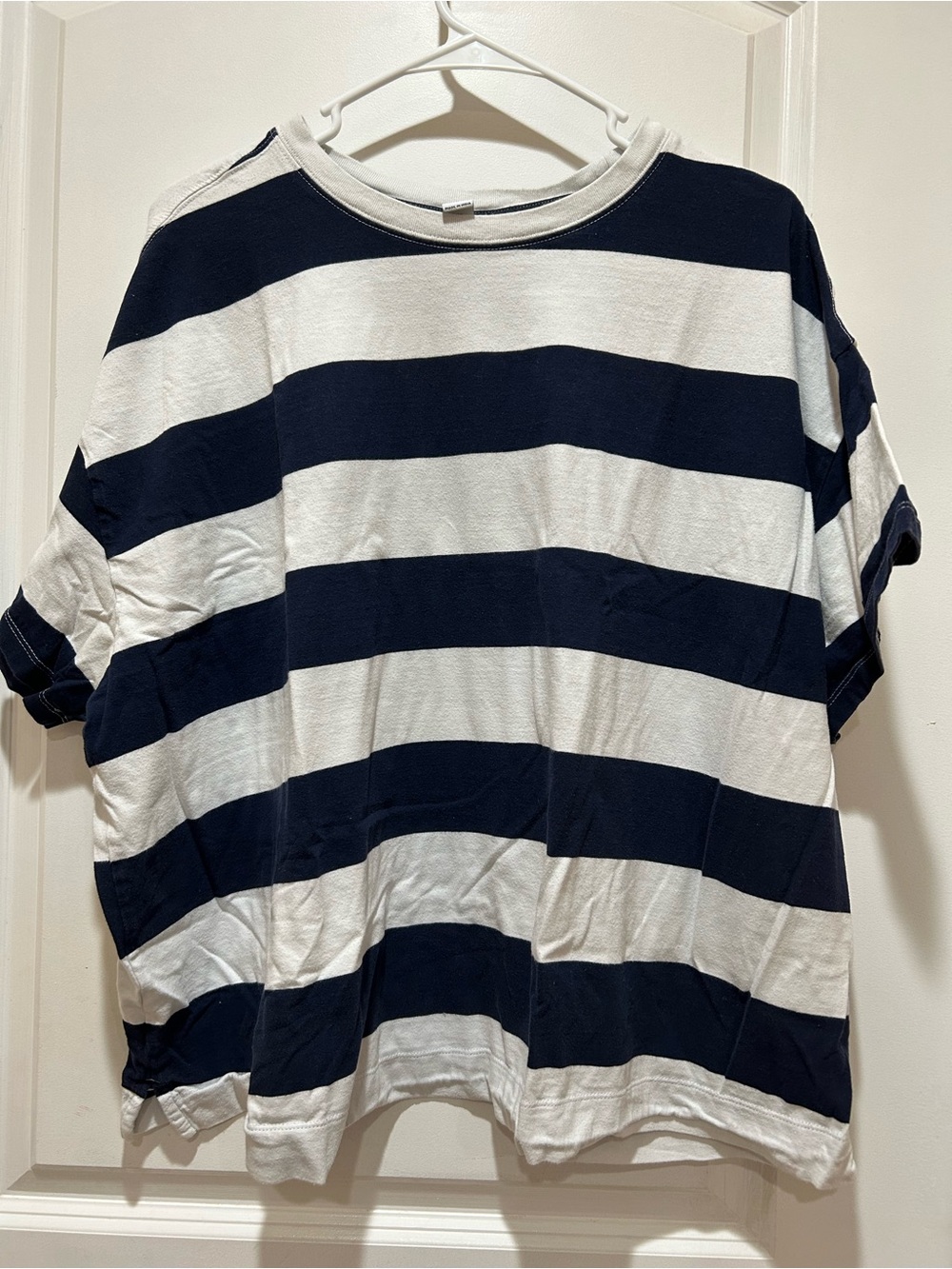 Old Navy Navy and White Wide Striped Short Sleeve Tee
